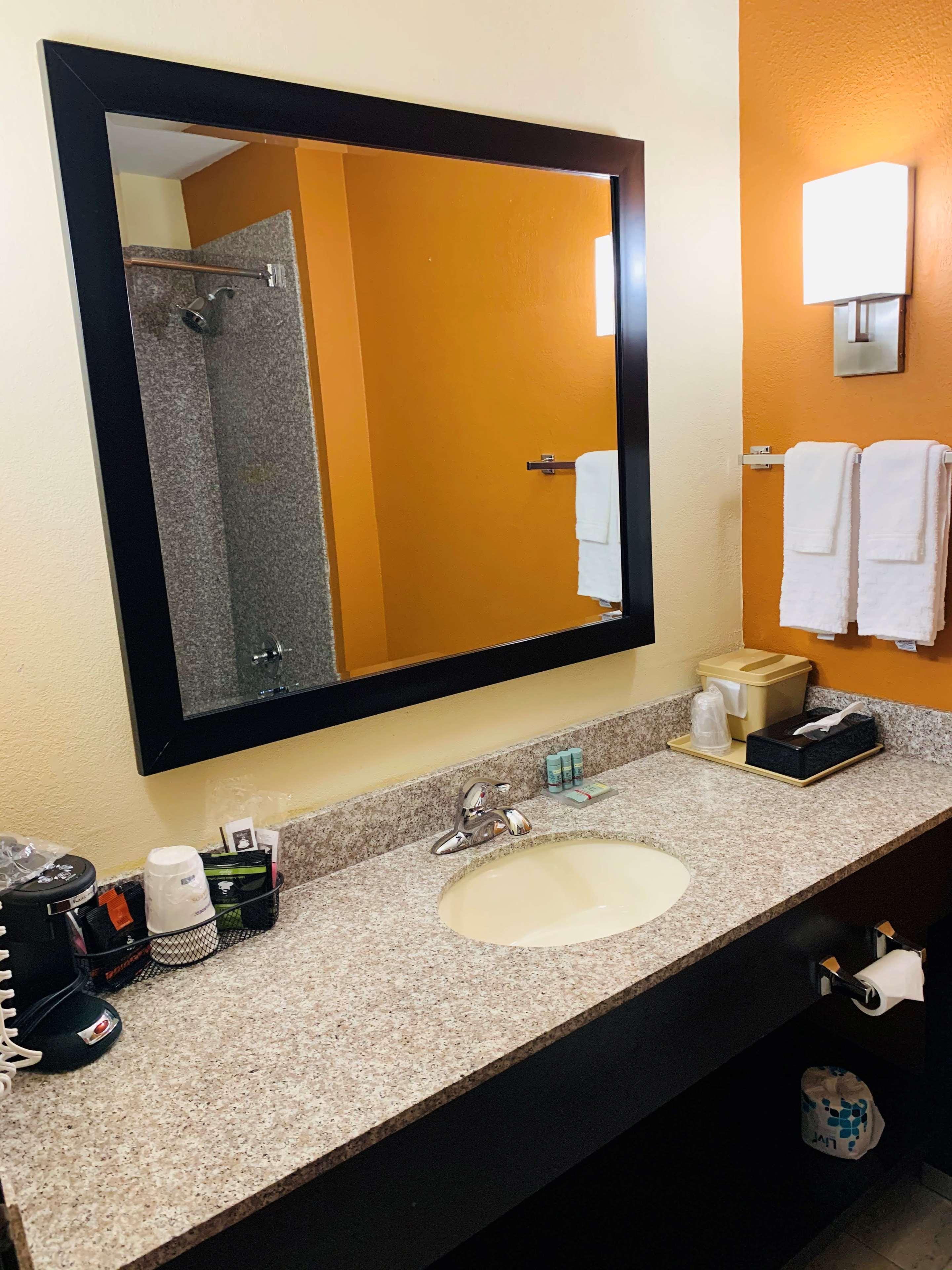 Best Western Kenosha Inn Broken Arrow Exteriör bild